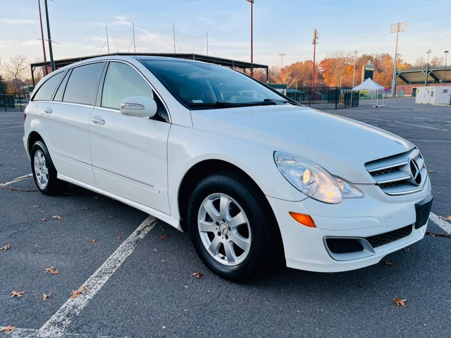 2007 Mercedes-Benz R-Class 4MATIC 4dr 3.5L, available for sale in New Britain, Connecticut | Supreme Automotive. New Britain, Connecticut