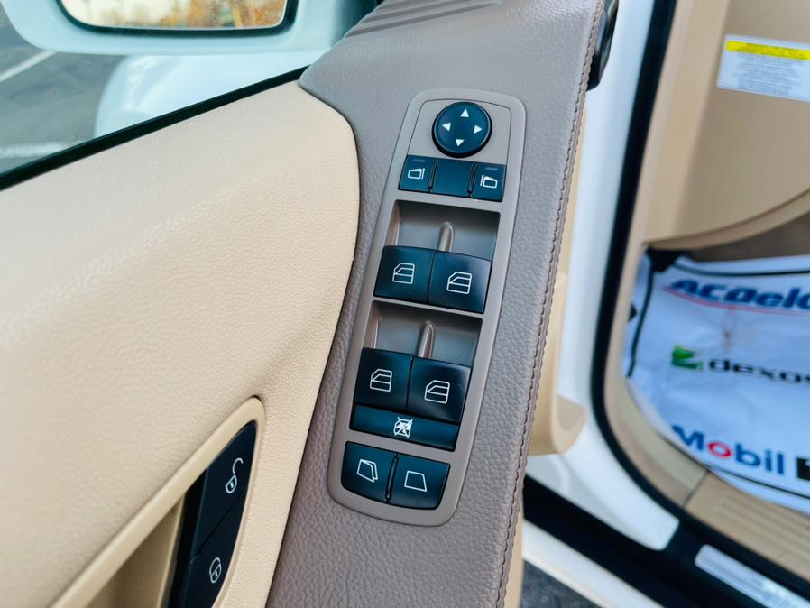 Used Mercedes-Benz R-Class 4MATIC 4dr 3.5L 2007 | Supreme Automotive. New Britain, Connecticut Used Mercedes-Benz R-Class 4MATIC 4dr 3.5L 2007 | Supreme Automotive. New Britain, Connecticut