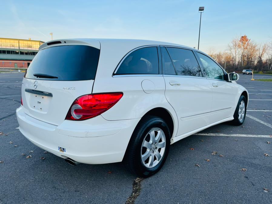 Used Mercedes-Benz R-Class 4MATIC 4dr 3.5L 2007 | Supreme Automotive. New Britain, Connecticut Used Mercedes-Benz R-Class 4MATIC 4dr 3.5L 2007 | Supreme Automotive. New Britain, Connecticut