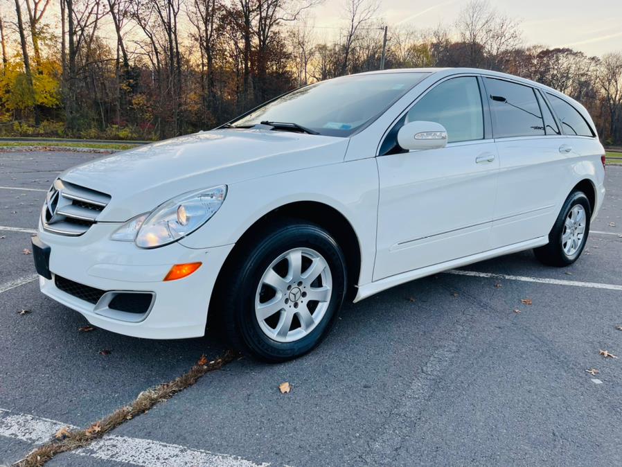 Used Mercedes-Benz R-Class 4MATIC 4dr 3.5L 2007 | Supreme Automotive. New Britain, Connecticut Used Mercedes-Benz R-Class 4MATIC 4dr 3.5L 2007 | Supreme Automotive. New Britain, Connecticut