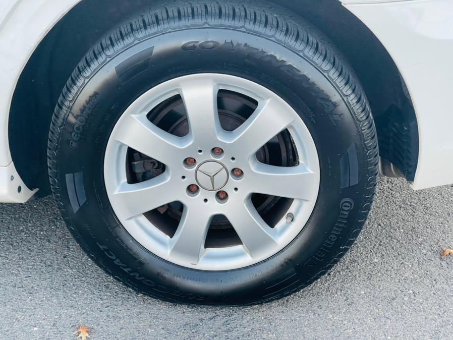 Used Mercedes-Benz R-Class 4MATIC 4dr 3.5L 2007 | Supreme Automotive. New Britain, Connecticut Used Mercedes-Benz R-Class 4MATIC 4dr 3.5L 2007 | Supreme Automotive. New Britain, Connecticut