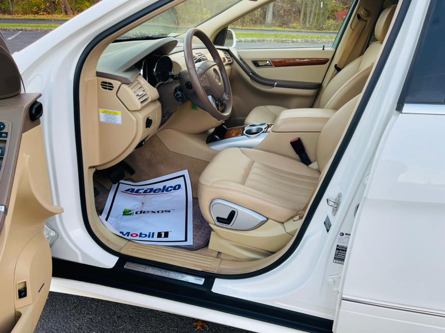 Used Mercedes-Benz R-Class 4MATIC 4dr 3.5L 2007 | Supreme Automotive. New Britain, Connecticut Used Mercedes-Benz R-Class 4MATIC 4dr 3.5L 2007 | Supreme Automotive. New Britain, Connecticut
