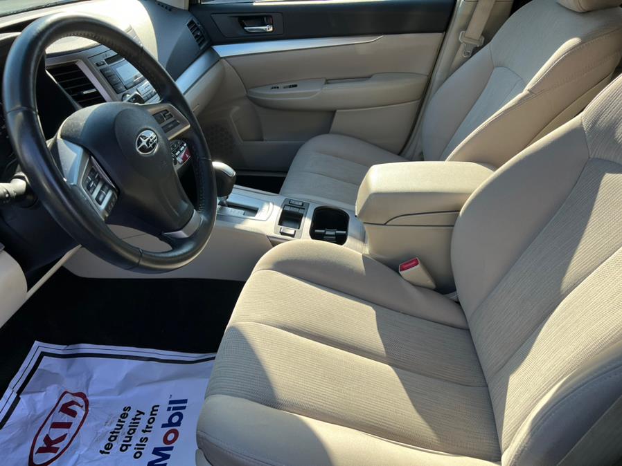 Used Subaru Outback 4dr Wgn H4 Auto 2.5i Premium 2013 | Main Auto of Berlin. Berlin, Connecticut Used Subaru Outback 4dr Wgn H4 Auto 2.5i Premium 2013 | Main Auto of Berlin. Berlin, Connecticut