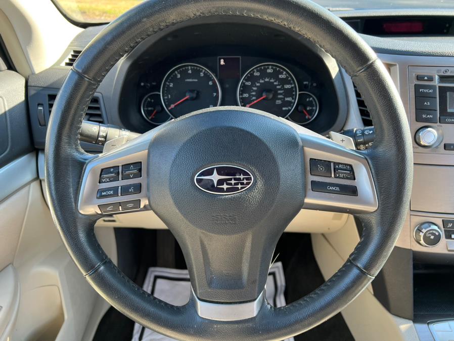 Used Subaru Outback 4dr Wgn H4 Auto 2.5i Premium 2013 | Main Auto of Berlin. Berlin, Connecticut Used Subaru Outback 4dr Wgn H4 Auto 2.5i Premium 2013 | Main Auto of Berlin. Berlin, Connecticut