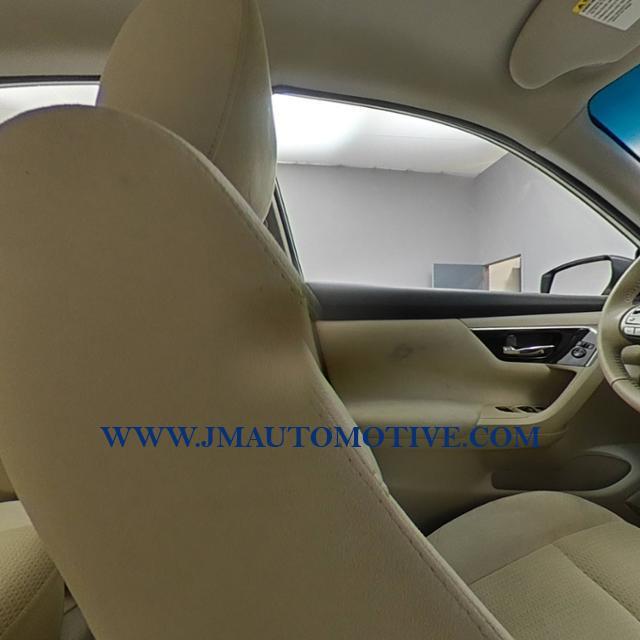 2014 Nissan Altima 4dr Sdn I4 2.5 SV, available for sale in Naugatuck, Connecticut | J&M Automotive Sls&Svc LLC. Naugatuck, Connecticut 2014 Nissan Altima 4dr Sdn I4 2.5 SV, available for sale in Naugatuck, Connecticut | J&M Automotive Sls&Svc LLC. Naugatuck, Connecticut