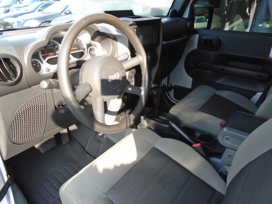 2010 Jeep Wrangler Unlimited 4 dr, available for sale in Waterbury, Connecticut | Jim Juliani Motors. Waterbury, Connecticut 2010 Jeep Wrangler Unlimited 4 dr, available for sale in Waterbury, Connecticut | Jim Juliani Motors. Waterbury, Connecticut