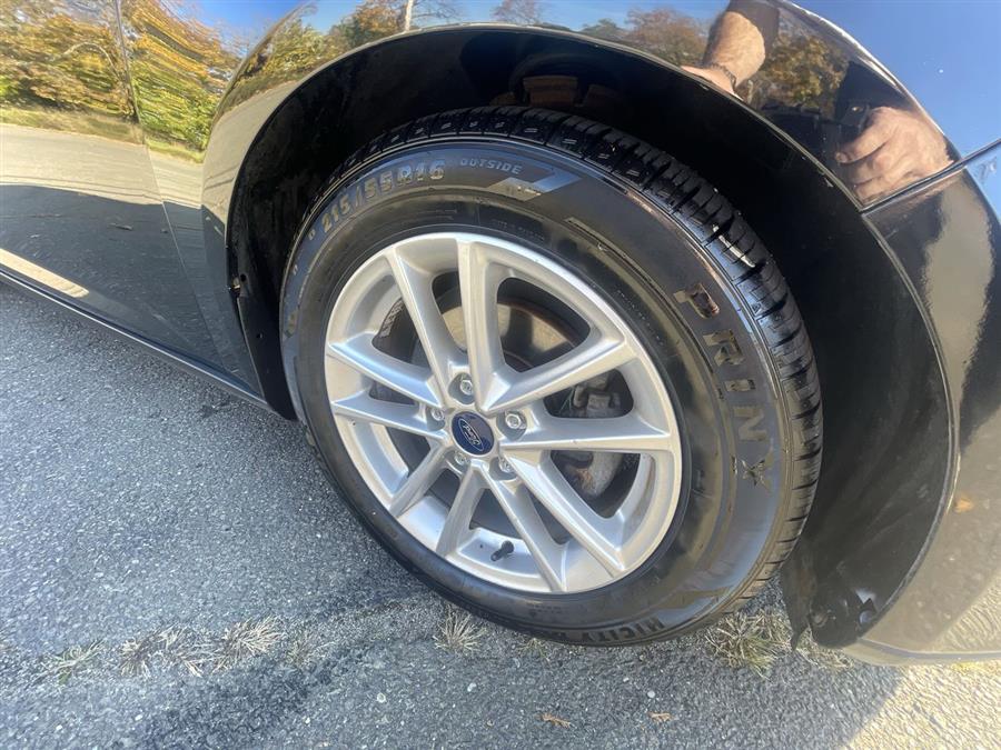 2016 Ford Focus 5dr HB SE, available for sale in Stratford, Connecticut | Wiz Leasing Inc. Stratford, Connecticut 2016 Ford Focus 5dr HB SE, available for sale in Stratford, Connecticut | Wiz Leasing Inc. Stratford, Connecticut