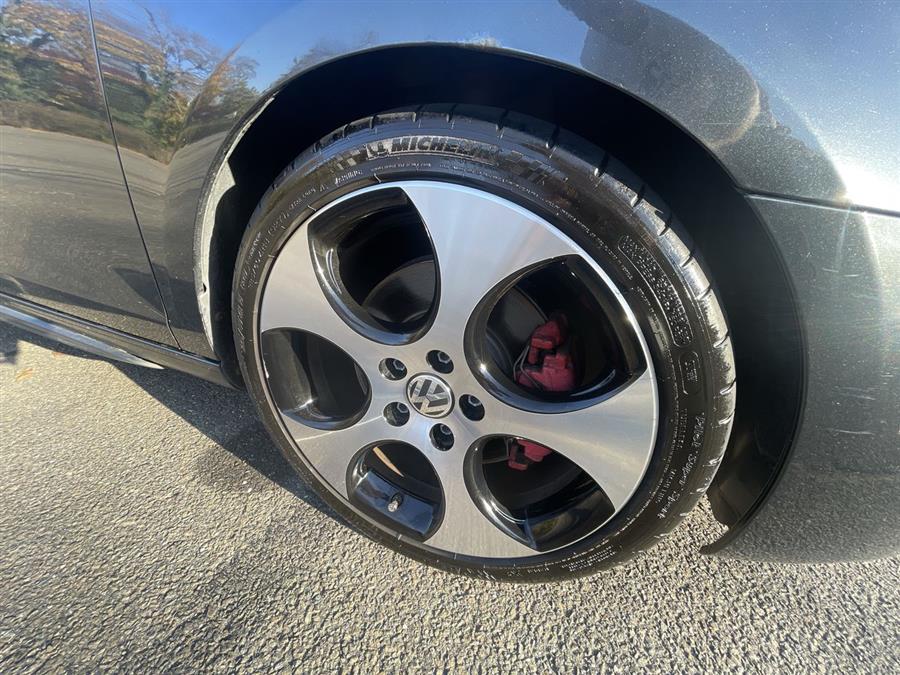 Used Volkswagen GTI 4dr HB Man w/Conv & Sunroof PZEV 2012 | Wiz Leasing Inc. Stratford, Connecticut Used Volkswagen GTI 4dr HB Man w/Conv & Sunroof PZEV 2012 | Wiz Leasing Inc. Stratford, Connecticut