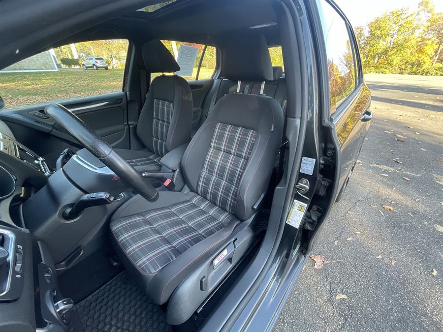 Used Volkswagen GTI 4dr HB Man w/Conv & Sunroof PZEV 2012 | Wiz Leasing Inc. Stratford, Connecticut Used Volkswagen GTI 4dr HB Man w/Conv & Sunroof PZEV 2012 | Wiz Leasing Inc. Stratford, Connecticut