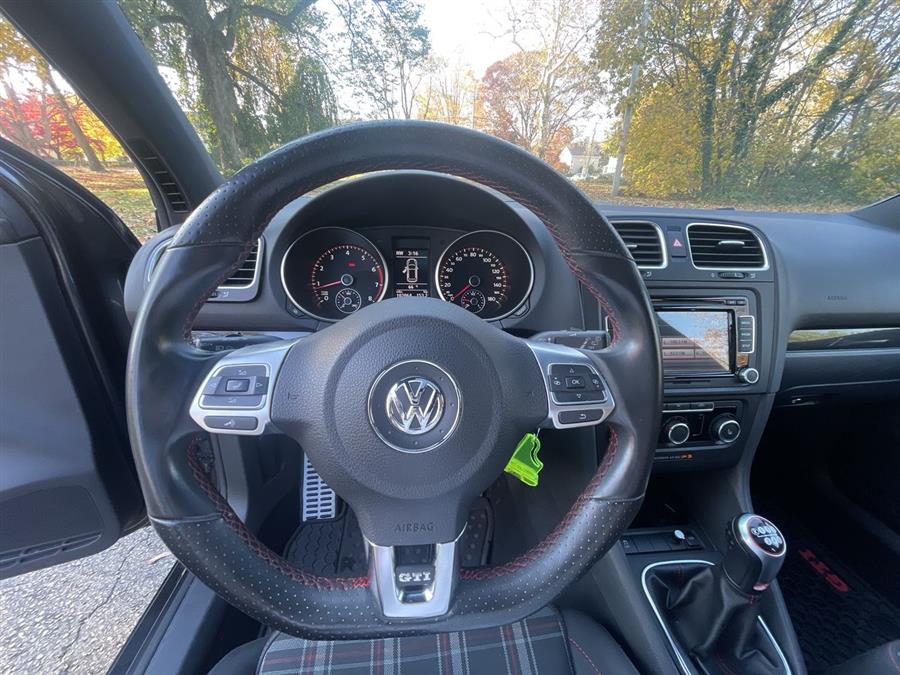 Used Volkswagen GTI 4dr HB Man w/Conv & Sunroof PZEV 2012 | Wiz Leasing Inc. Stratford, Connecticut Used Volkswagen GTI 4dr HB Man w/Conv & Sunroof PZEV 2012 | Wiz Leasing Inc. Stratford, Connecticut