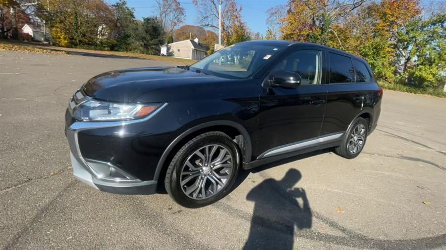 Used Mitsubishi Outlander AWC 4dr SE 2016 | Wiz Leasing Inc. Stratford, Connecticut Used Mitsubishi Outlander AWC 4dr SE 2016 | Wiz Leasing Inc. Stratford, Connecticut