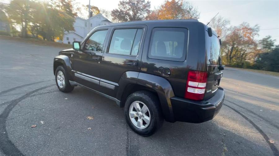 2011 Jeep Liberty 4WD 4dr Sport, available for sale in Stratford, Connecticut | Wiz Leasing Inc. Stratford, Connecticut 2011 Jeep Liberty 4WD 4dr Sport, available for sale in Stratford, Connecticut | Wiz Leasing Inc. Stratford, Connecticut