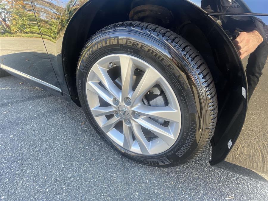 2010 Lexus ES 350 4dr Sdn, available for sale in Stratford, Connecticut | Wiz Leasing Inc. Stratford, Connecticut 2010 Lexus ES 350 4dr Sdn, available for sale in Stratford, Connecticut | Wiz Leasing Inc. Stratford, Connecticut