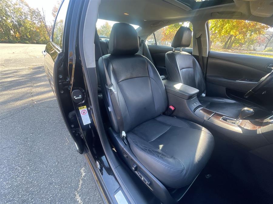 2010 Lexus ES 350 4dr Sdn, available for sale in Stratford, Connecticut | Wiz Leasing Inc. Stratford, Connecticut 2010 Lexus ES 350 4dr Sdn, available for sale in Stratford, Connecticut | Wiz Leasing Inc. Stratford, Connecticut