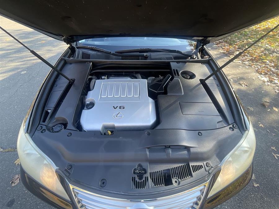 2010 Lexus ES 350 4dr Sdn, available for sale in Stratford, Connecticut | Wiz Leasing Inc. Stratford, Connecticut 2010 Lexus ES 350 4dr Sdn, available for sale in Stratford, Connecticut | Wiz Leasing Inc. Stratford, Connecticut