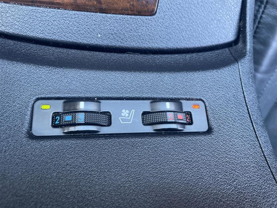 2010 Lexus ES 350 4dr Sdn, available for sale in Stratford, Connecticut | Wiz Leasing Inc. Stratford, Connecticut 2010 Lexus ES 350 4dr Sdn, available for sale in Stratford, Connecticut | Wiz Leasing Inc. Stratford, Connecticut