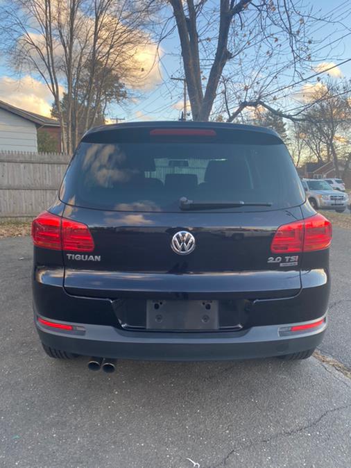 Used Volkswagen Tiguan 4WD 4dr Auto SE w/Sunroof & Nav 2013 | Malkoon Motors. Agawam, Massachusetts Used Volkswagen Tiguan 4WD 4dr Auto SE w/Sunroof & Nav 2013 | Malkoon Motors. Agawam, Massachusetts