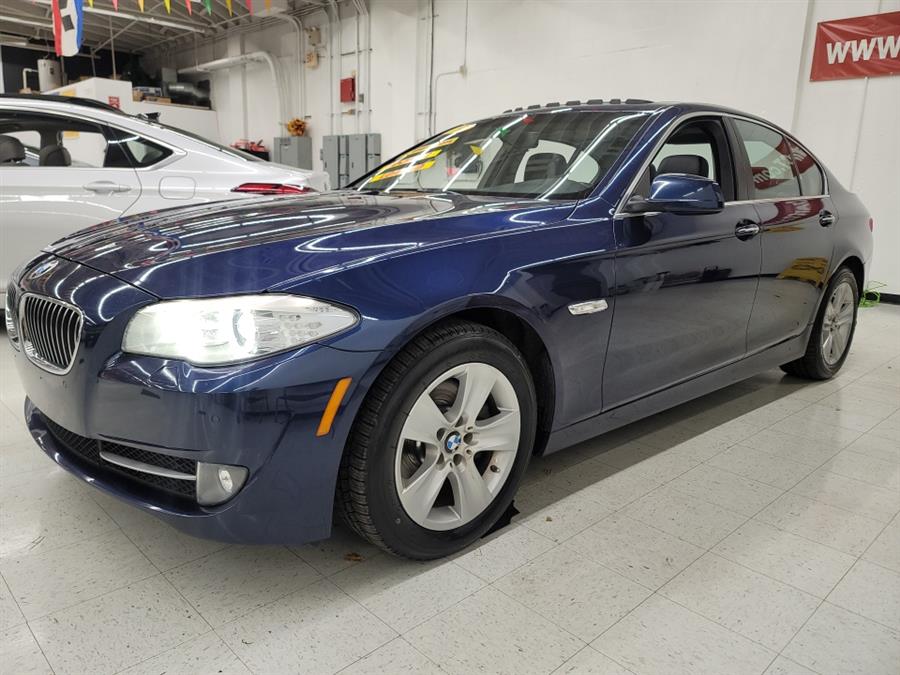 2013 BMW 5 Series 4dr Sdn 528i xDrive AWD, available for sale in West Haven, CT