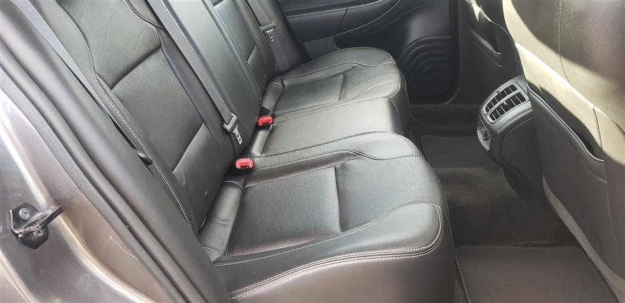 2011 Ford Taurus 4dr Sdn SEL AWD, available for sale in Little Ferry, New Jersey | Victoria Preowned Autos Inc. Little Ferry, New Jersey 2011 Ford Taurus 4dr Sdn SEL AWD, available for sale in Little Ferry, New Jersey | Victoria Preowned Autos Inc. Little Ferry, New Jersey