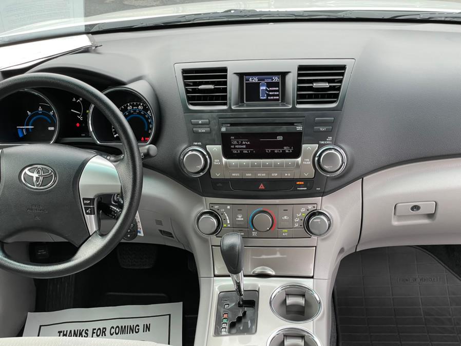 Used Toyota Highlander Hybrid 4WD 2012 | Green Light Auto Wholesale. Daly City, California Used Toyota Highlander Hybrid 4WD 2012 | Green Light Auto Wholesale. Daly City, California
