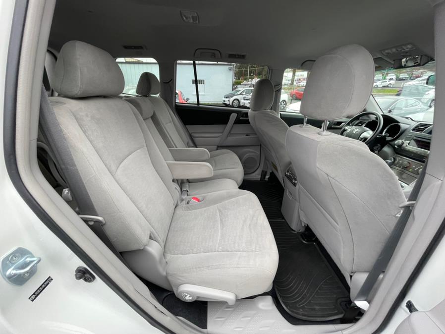 Used Toyota Highlander Hybrid 4WD 2012 | Green Light Auto Wholesale. Daly City, California Used Toyota Highlander Hybrid 4WD 2012 | Green Light Auto Wholesale. Daly City, California