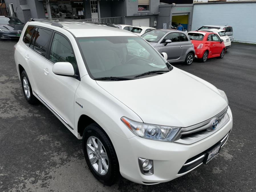 Used Toyota Highlander Hybrid 4WD 2012 | Green Light Auto Wholesale. Daly City, California Used Toyota Highlander Hybrid 4WD 2012 | Green Light Auto Wholesale. Daly City, California
