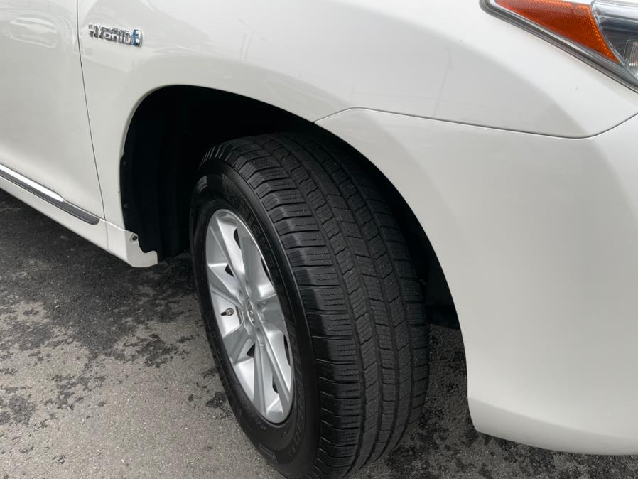 Used Toyota Highlander Hybrid 4WD 2012 | Green Light Auto Wholesale. Daly City, California Used Toyota Highlander Hybrid 4WD 2012 | Green Light Auto Wholesale. Daly City, California