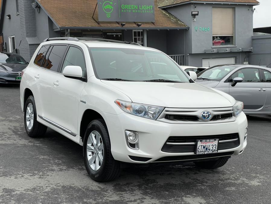 Used Toyota Highlander Hybrid 4WD 2012 | Green Light Auto Wholesale. Daly City, California Used Toyota Highlander Hybrid 4WD 2012 | Green Light Auto Wholesale. Daly City, California