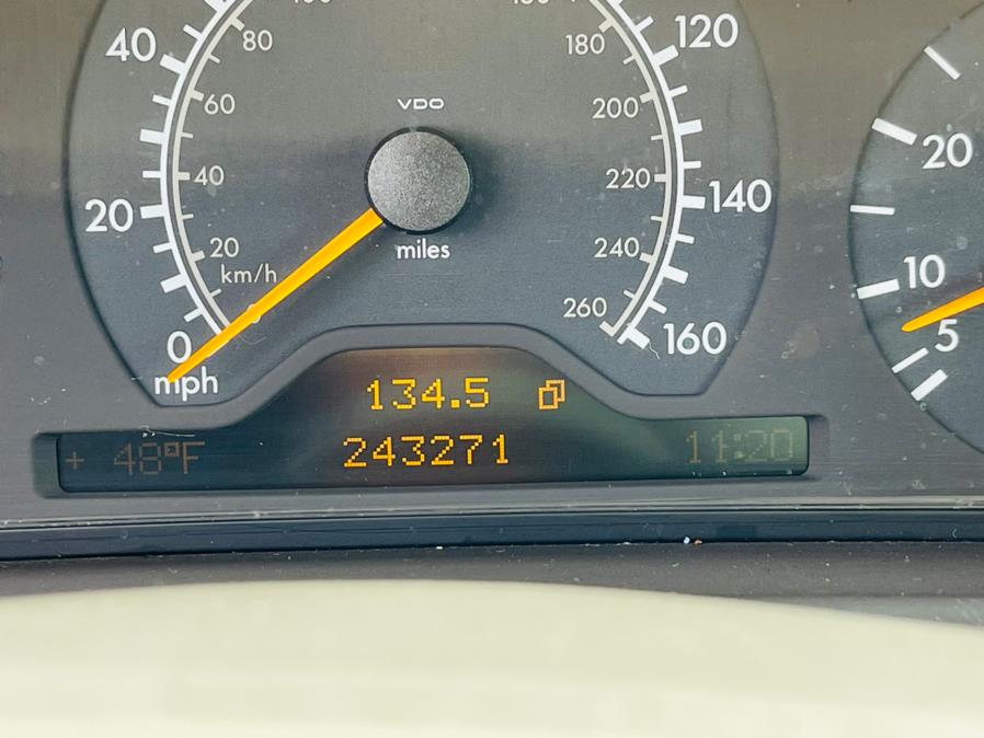 Used Mercedes-Benz E-Class 4dr Sdn 3.2L AWD 1999 | Supreme Automotive. New Britain, Connecticut Used Mercedes-Benz E-Class 4dr Sdn 3.2L AWD 1999 | Supreme Automotive. New Britain, Connecticut