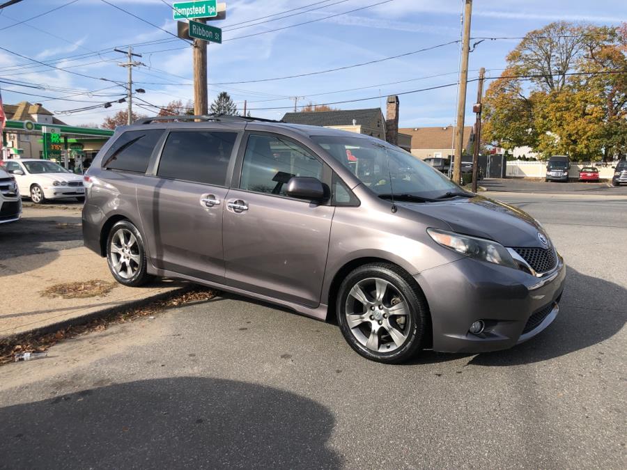 Used Toyota Sienna 5dr 8-Pass Van V6 SE FWD (Natl) 2013 | Signature Auto Sales. Franklin Square, New York Used Toyota Sienna 5dr 8-Pass Van V6 SE FWD (Natl) 2013 | Signature Auto Sales. Franklin Square, New York