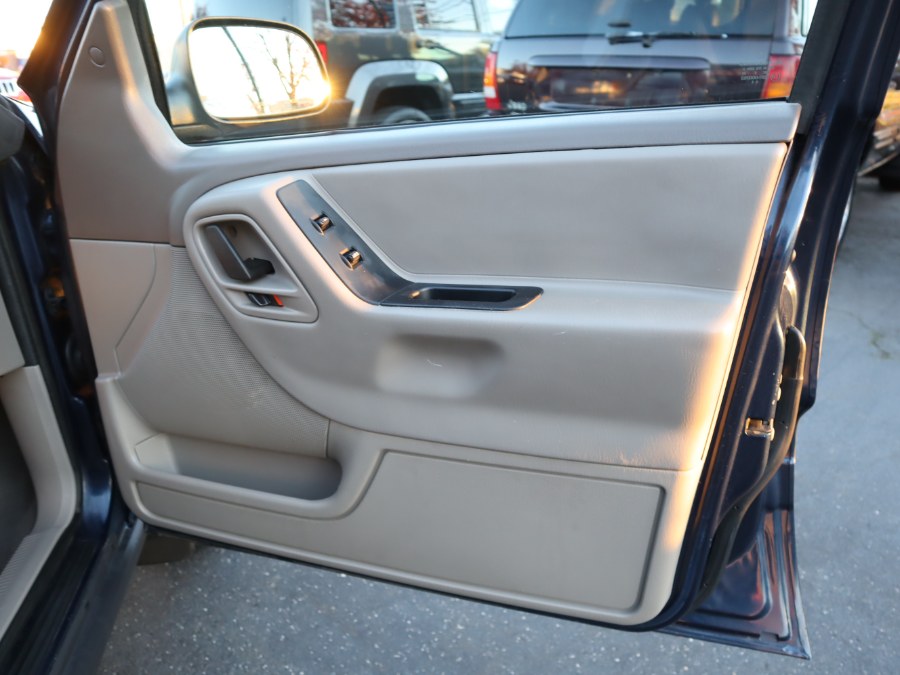 Used Jeep Grand Cherokee 4dr Laredo 4WD 2004 | My Auto Inc.. Huntington Station, New York Used Jeep Grand Cherokee 4dr Laredo 4WD 2004 | My Auto Inc.. Huntington Station, New York
