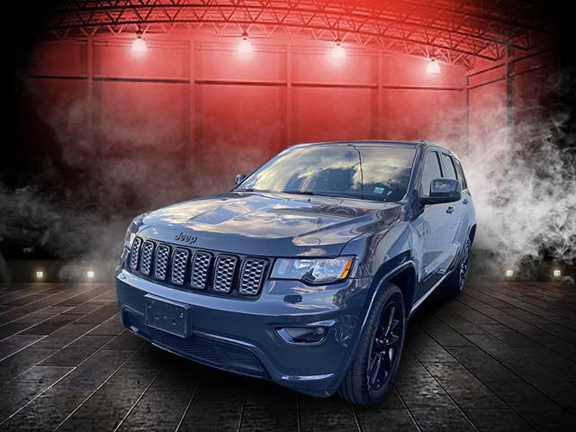 Used Jeep Grand Cherokee Altitude 4x4 *Ltd Avail* 2018 | Sunrise Auto Outlet. Amityville, New York Used Jeep Grand Cherokee Altitude 4x4 *Ltd Avail* 2018 | Sunrise Auto Outlet. Amityville, New York