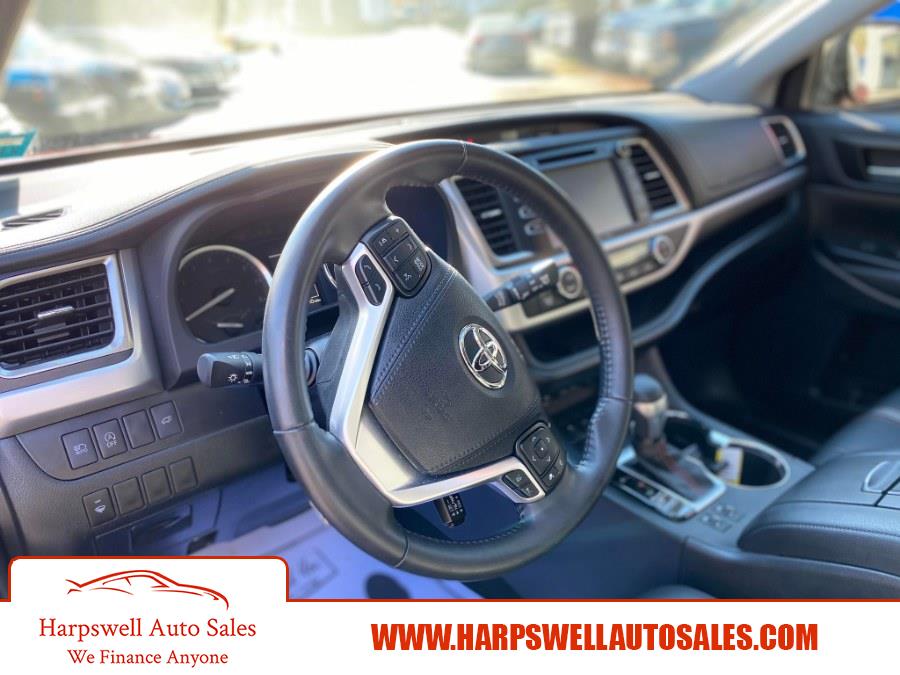Used Toyota Highlander SE V6 FWD (Natl) 2019 | Harpswell Auto Sales Inc. Harpswell, Maine Used Toyota Highlander SE V6 FWD (Natl) 2019 | Harpswell Auto Sales Inc. Harpswell, Maine