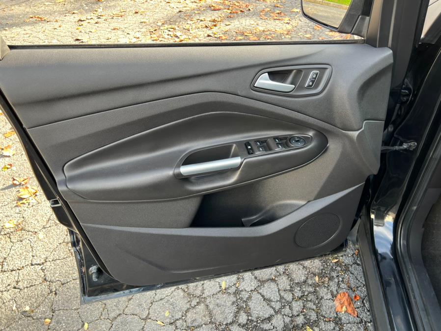 Used Ford Escape 4WD 4dr SE 2014 | Mint Auto Sales. Islip, New York Used Ford Escape 4WD 4dr SE 2014 | Mint Auto Sales. Islip, New York