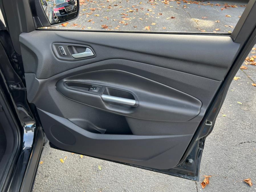 Used Ford Escape 4WD 4dr SE 2014 | Mint Auto Sales. Islip, New York Used Ford Escape 4WD 4dr SE 2014 | Mint Auto Sales. Islip, New York