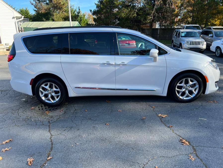 Used Chrysler Pacifica Touring-L FWD 2017 | Mint Auto Sales. Islip, New York Used Chrysler Pacifica Touring-L FWD 2017 | Mint Auto Sales. Islip, New York