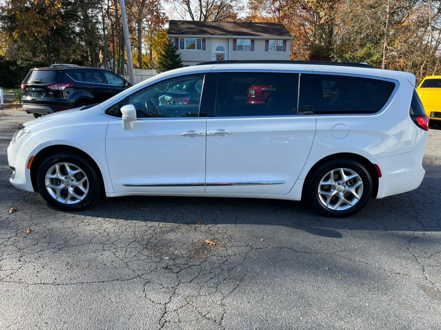 Used Chrysler Pacifica Touring-L FWD 2017 | Mint Auto Sales. Islip, New York Used Chrysler Pacifica Touring-L FWD 2017 | Mint Auto Sales. Islip, New York