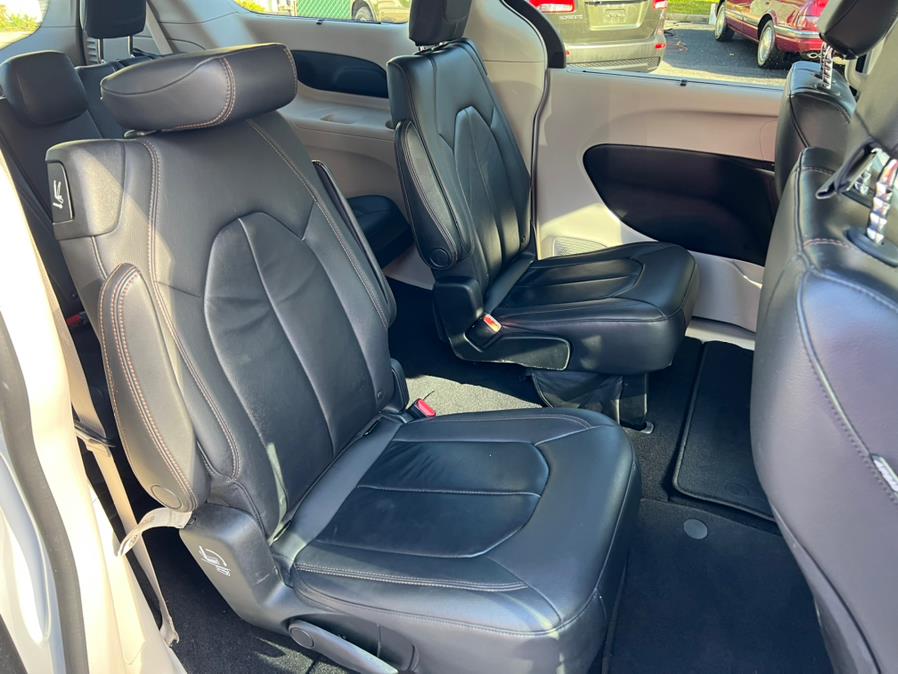 Used Chrysler Pacifica Touring-L FWD 2017 | Mint Auto Sales. Islip, New York Used Chrysler Pacifica Touring-L FWD 2017 | Mint Auto Sales. Islip, New York