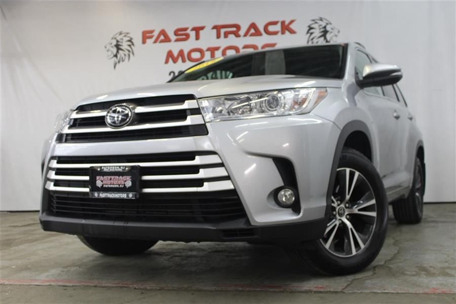 2018 Toyota Highlander LE, available for sale in Paterson, New Jersey | Fast Track Motors. Paterson, New Jersey