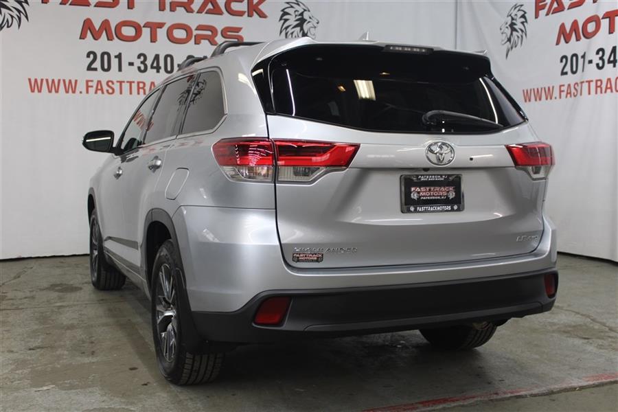 Used Toyota Highlander LE 2018 | Fast Track Motors. Paterson, New Jersey Used Toyota Highlander LE 2018 | Fast Track Motors. Paterson, New Jersey
