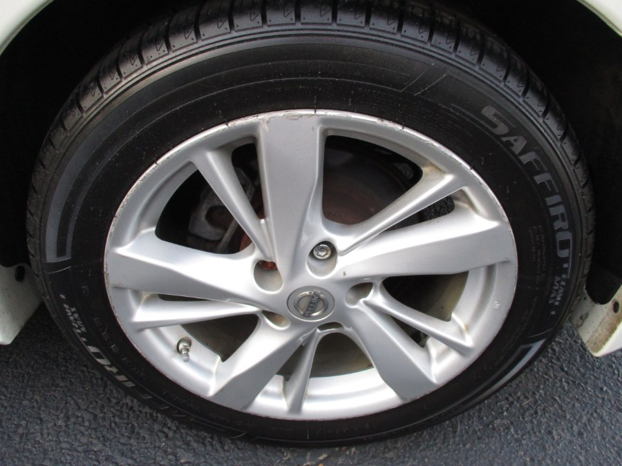 2015 Nissan Altima 4dr Sdn I4 2.5 SV, available for sale in West Babylon, New York | New Gen Auto Group. West Babylon, New York 2015 Nissan Altima 4dr Sdn I4 2.5 SV, available for sale in West Babylon, New York | New Gen Auto Group. West Babylon, New York