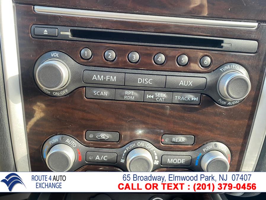 Used Nissan Pathfinder 4WD 4dr SL 2013 | Route 4 Auto Exchange. Elmwood Park, New Jersey Used Nissan Pathfinder 4WD 4dr SL 2013 | Route 4 Auto Exchange. Elmwood Park, New Jersey