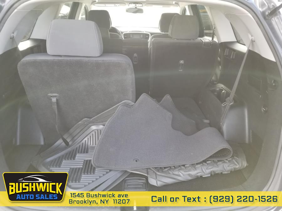 2016 Kia Sorento AWD 4dr 2.4L LX, available for sale in Brooklyn, New York | Bushwick Auto Sales LLC. Brooklyn, New York 2016 Kia Sorento AWD 4dr 2.4L LX, available for sale in Brooklyn, New York | Bushwick Auto Sales LLC. Brooklyn, New York