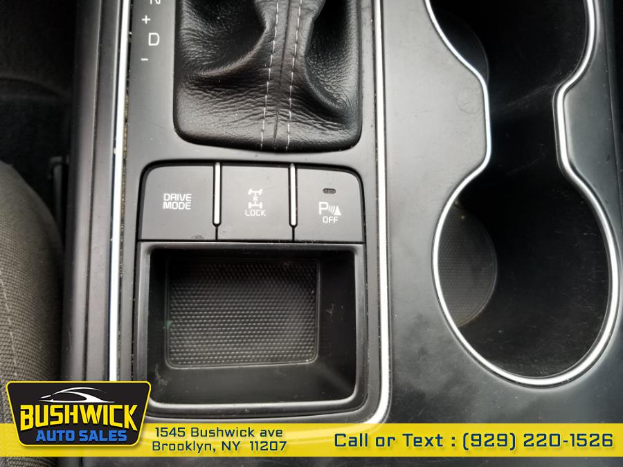2016 Kia Sorento AWD 4dr 2.4L LX, available for sale in Brooklyn, New York | Bushwick Auto Sales LLC. Brooklyn, New York 2016 Kia Sorento AWD 4dr 2.4L LX, available for sale in Brooklyn, New York | Bushwick Auto Sales LLC. Brooklyn, New York