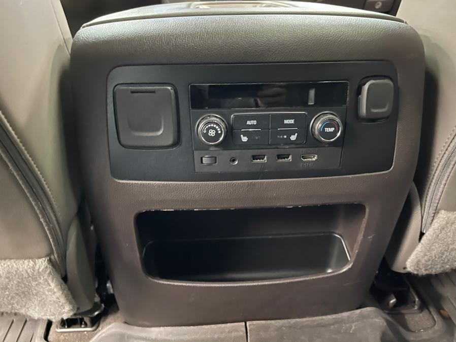 Used GMC Yukon 4WD 4dr Denali 2019 | 5 Towns Drive. Inwood, New York Used GMC Yukon 4WD 4dr Denali 2019 | 5 Towns Drive. Inwood, New York