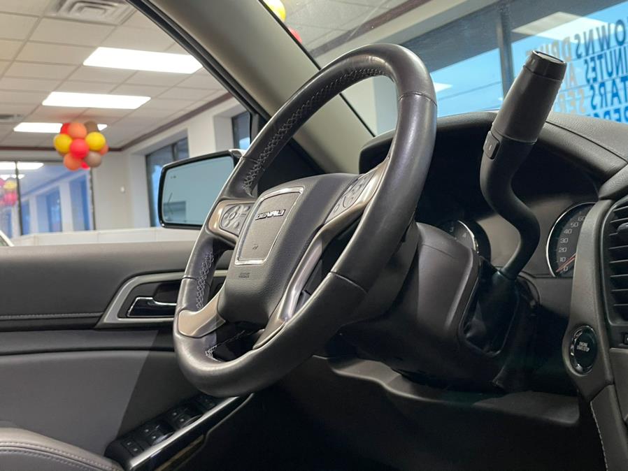 Used GMC Yukon 4WD 4dr Denali 2019 | 5 Towns Drive. Inwood, New York Used GMC Yukon 4WD 4dr Denali 2019 | 5 Towns Drive. Inwood, New York