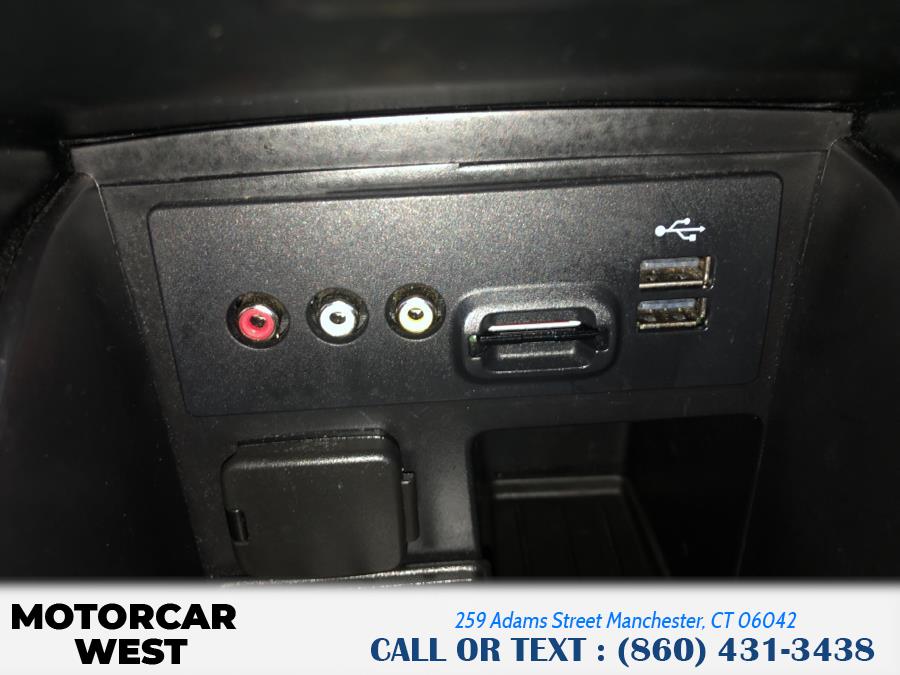 2013 Ford Explorer 4WD 4dr XLT, available for sale in Manchester, Connecticut | Motorcar West. Manchester, Connecticut 2013 Ford Explorer 4WD 4dr XLT, available for sale in Manchester, Connecticut | Motorcar West. Manchester, Connecticut