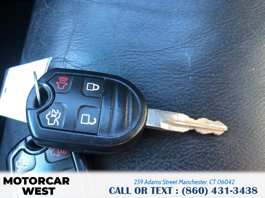 2013 Ford Explorer 4WD 4dr XLT, available for sale in Manchester, Connecticut | Motorcar West. Manchester, Connecticut 2013 Ford Explorer 4WD 4dr XLT, available for sale in Manchester, Connecticut | Motorcar West. Manchester, Connecticut