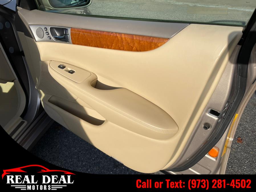 Used Lexus ES 330 4dr Sdn 2006 | Real Deal Motors. Lodi, New Jersey Used Lexus ES 330 4dr Sdn 2006 | Real Deal Motors. Lodi, New Jersey
