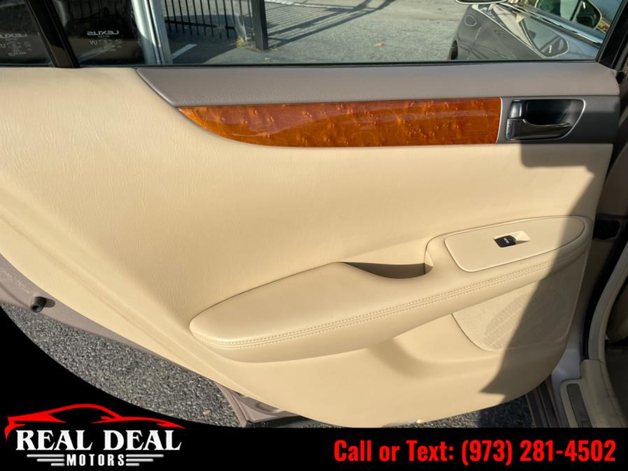 Used Lexus ES 330 4dr Sdn 2006 | Real Deal Motors. Lodi, New Jersey Used Lexus ES 330 4dr Sdn 2006 | Real Deal Motors. Lodi, New Jersey